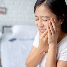 Root Canal Treatment: রুট ক্যানাল সার্জারি এবং এর পার্শ্বপ্রতিক্রিয়া, যা  কিছু জানা জরুরি...