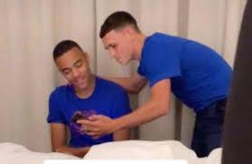 .phil foden tells you facts about his childhood story, early life, family, parents, girlfriend, wife image credit: Phil Foden And Mason Greenwood Man City S Star Shows His Bum To Icelandic Girls Futballnews Com