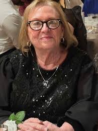 Sandra Waterhouse's Instagram, Twitter & Facebook