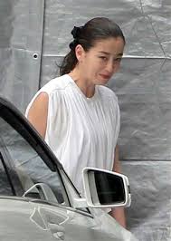 No, a heinous young lady. å®®æ²¢ã‚Šãˆ ãƒœãƒ¤ã‚­å¤« æ¨ã¦ã‚‹ èˆžå°ã§è¦‹ã›ãŸæ„å'³ã‚·ãƒ³ç™ºè¨€ã®çœŸæ„ Zakzak