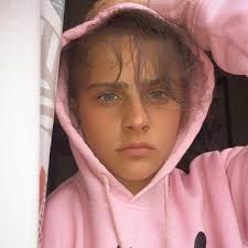 Kasey Dickson (@KaseyDicko)