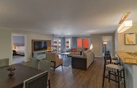 Clearwater Beach 2 Bedroom Suites In 2020 Beach Hotel Room 2 Bedroom Suites Hotel Suite Luxury