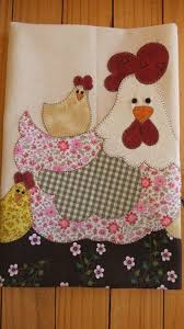 Así que en la cocina se aprende a cocinar como también algunos cuantos valores tan esenciales en el convivio familiar. Fabric Crafts 25 Patchwork Ideen Fur Inspiration Craft Magazine In 2020 Miniquilt Knutselideeen Patronen