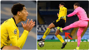 €35.00m* jun 29, 2003 in stourbridge, england. Manchester City 2 1 Dortmund Jude Bellingham Goal Disallowed And He Is Booked For Protesting Ref Youtube