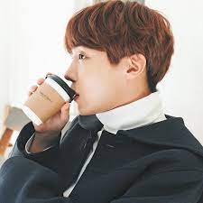 春 恋の季節 今行きたい最旬デートスポットを 世界を虜にするワールドスターbts 防弾少年団 のj hopeがナビゲート ユニセックスなショップで彼にメンズの流行りを教えてもらったり 大人なカルチャースポッ 彼氏感 ホソク 防弾少年団 j hope