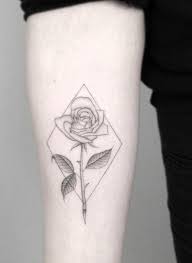 Fur Frauen Tatowierung 2018 20 Minimalistische Blumen Tattoos Fur Frauen Sexytatto Tatto Geometric Rose Tattoo Geometric Flower Tattoo Flower Tattoo Designs