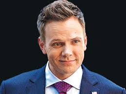 DAMN Good Coffee...and HOT!: STARGIRL Casts Joel McHale as Starman