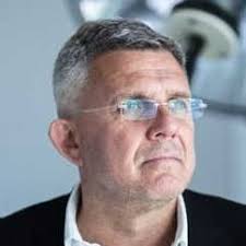 Rekonstrukcja piersi przy użyciu endoprotezy