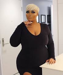 Most Popular Hairstyles For Plus Size Women That Look Chic In 2020 Short Hair Plus Size Fashion Plus Size Fashionista