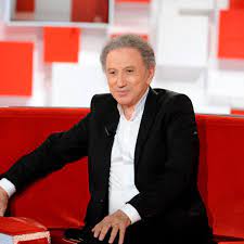 Il a d'ailleurs expliqué les raisons pour lesquelles il n'a jamais dévoilé la somme qu'il perçoit, dans l'instant de luxe de jordan de luxe sur non stop people. Michel Drucker Cette Raison Pour Laquelle L Animateur Refuse De Devoiler Son Salaire Femme Actuelle Le Mag