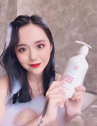 韩国新品UCUK牛油果氨基酸洗发水🥑 500ml大容量只需RM69‼️ 韩国研发团队用30年的专业人才团队研发😍  1⃣️改善头皮过敏问题，预防头皮螨虫头皮毛囊消炎解决闷痘问题