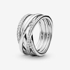 Pandora ringen zijn speels vormgegeven en hebben onder andere motieven die ontleend zijn aan de natuur, zoals blaadjes en bloemen. Ringe Bezaubernde Ringe Fur Damen Pandora
