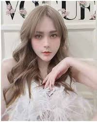 Đoàn Di Băng lộ khoảnh khắc dùng app quá đà, chân dài bất thường