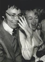 1977 Press Photo Mrs. Sandra Mayhew & her husband