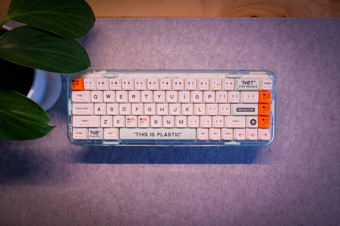 Melgeek Mojo68 Plastic V2: Ultimate Compact Mechanical Keyboard Review