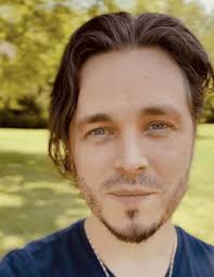 Jonathan Jackson Addresses Fans