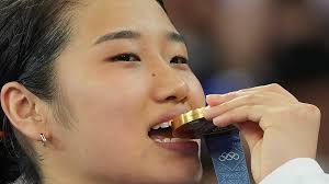 Olympic champion An Se-young accuses badminton association of injury  'neglect'