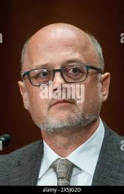 Washington, United States Of America. 09th May, 2020. United States Army  General Mark A. Milley, Chairman of the Joint Chiefs of Staff, right,  listens during a meeting between US President Donald J.