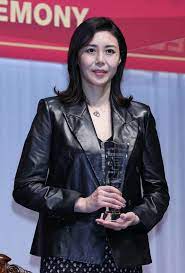 松嶋菜々子に３度目のジュエリーベストドレッサー賞「これからも輝き続けられるように」 | 東スポWEB