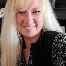 Tammy Koehler's Instagram, Twitter & Facebook