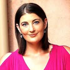 Laura Dare (laurakdare)