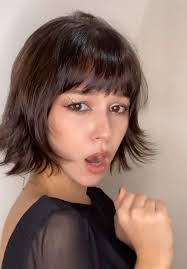 Head Shave Women Julia M