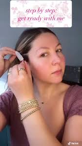 You can always trust our sprays to be the perfect first step in your  skincare routine. Thank you @taylor.palmero333 for choosing us 🙏 "My every  day makeup look ✨" #skinsmart #antibacterialspray ...