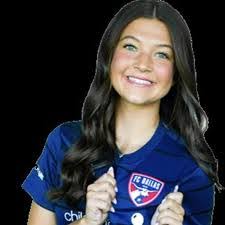 Ella Yost's Instagram, Twitter & Facebook