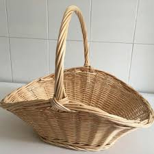 Cesta Mimbre Artesano De Espana En Varios Acabados Y Medidas Mimbre Mimbreartesano Mimbrebuff Mimbrenatural Mimbrebarato C Cestas De Mimbre Mimbre Cestas