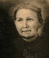 Lucinda Lott's Instagram, Twitter & Facebook