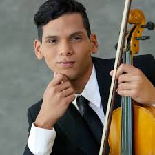 Y ahora presentamos a Ale...