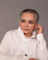 76 años de edad y 59 años de carrera artística. 🥰 Gracias por tanto amor,  gracias por sus felicitaciones. No quiero regalo, el mejor regalo son  ustedes mis Gotitas de Miel. ¡Los amo profundamente! ❤️