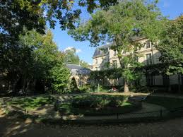 Extrait ► visite des jardins du marais au début du printemps. Les Plus Beaux Jardins Caches Du Marais Galerie Joseph