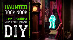 Pin By Gente De Massinha On Disney Haunted Mansion In 2020 Book Nooks Nook Haunting