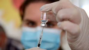 Personale scolastico sia vaccinato prima di inizio anno scolastico Vaccino Anti Covid La Lombardia Allarga Le Prenotazioni Ai 12enni Dalle 23 Di Domani 2 Giugno Si Potra Registrare Chi Appartiene Alla Fascia 12 29 Anni La Repubblica