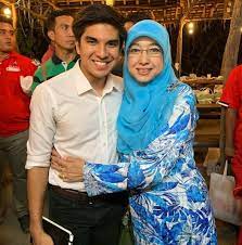 Tapi kali ini ia mengunggah foto aktivitas memasak kue yang dilakukan bersama dengan wakil perdana. Sel Kanser Kembali Ibu Syed Saddiq Tak Patah Semangat Lawan Breast Cancer Sejak 2013 Nona