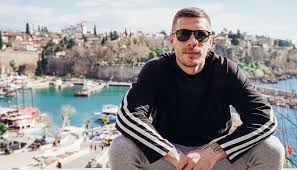This is the national team page of antalyaspor player lukas podolski. Lukas Podolski On Life Adventures The Experience Of Global Football Soccerbible