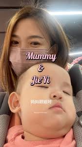 妈妈和萓妹时 ………, #顾娃时#你在做什么 , 安排好她， 才能做自己要做的😅, #babymummytime #babygirl  #brunchtime