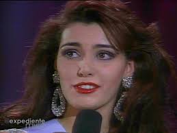 Las candidatas al #missuniverso 1995 realizado en Windhoek #namibia durante  un safari. Arriba, de izquierda a derecha: Yana Kalman, Miss Israel; Andrea  Harsanyi, Miss Hungría y Sandra Rivero Zimmermann, Miss Bolivia; abajo:  Sonia