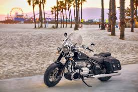 It's why motorcyclists develop such a close relationship with their machines and, in turn, why each rider likes to carefully choose the accessories to. Bmw Motorrad Unveiled The Classic Version Of The Bmw R 18 Inceptive Mind