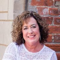 Kim Theiss's Instagram, Twitter & Facebook