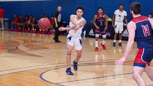 Men's Basketball Claims First Win Under Coach Barringer