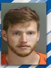 Florida man arrested for fighting a gas pump.