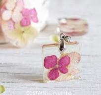 How to Make Resin Jewelry with Flowers – Sustain My Craft Habit