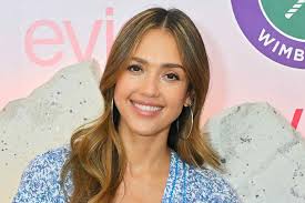 Jessica Alba's Puff-Sleeve Dress Is the Elegant Style You Can Wear to  Summer Weddings, Dinners, and More