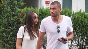 Olaylı bir ayrılık süreci yaşayan futbolcu burak yılmaz ile i̇stem atilla'nın barışma iddiaları doğrulandı. Burak Yilmaz Dan Istem Atilla Ya Plaka Jesti Son Tv