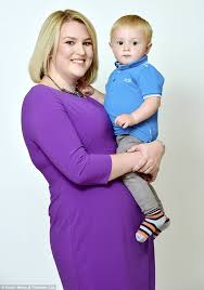 They have also lived in south saint paul, mn and philadelphia, pa. Meet Mum Sara Davies Who S Earned A Fortune Of 11m From Diy Envelopes Daily Mail Online