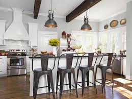 Unlike minimalist or modern kitchens, the farmhouse kitchen is brimming with personal details. 36 Modern Farmhouse Kitchens That Fuse Two Styles Perfectly