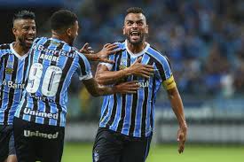 Latest on grêmio midfielder maicon including news, stats, videos, highlights and more on espn. Com Dois De Maicon Gremio Goleia O Santos Na Arena 06 05 18 Esportes Jornal Cruzeiro Do Sul