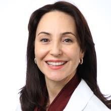 Dra. Danielle Leão, especialista em Hematologia e Hemoterapia